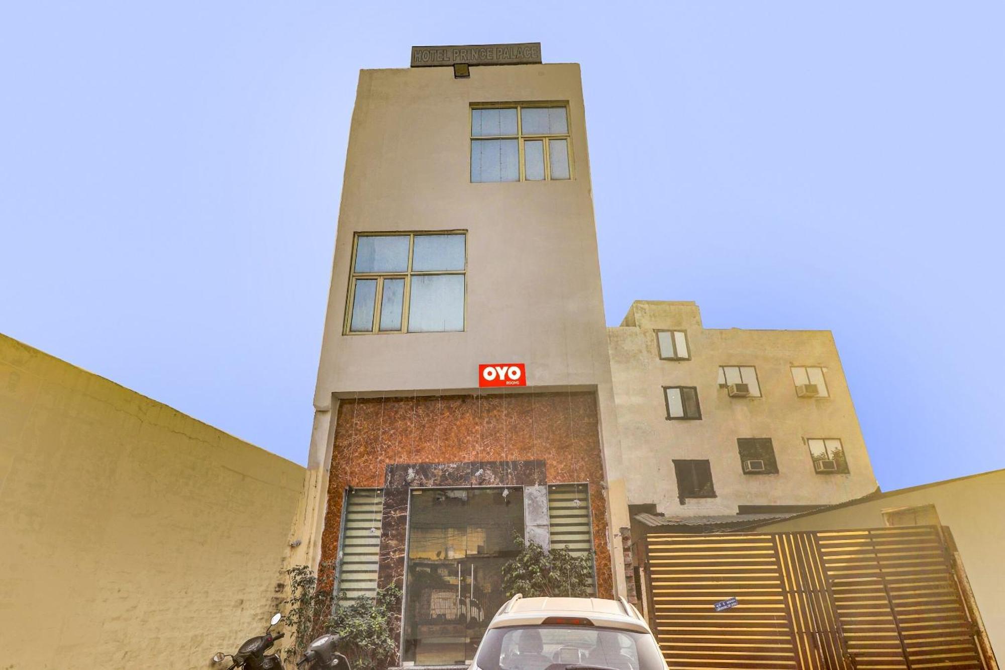 Hotel O Prince Home Stay Near Ambience Mall New Delhi Exterior photo